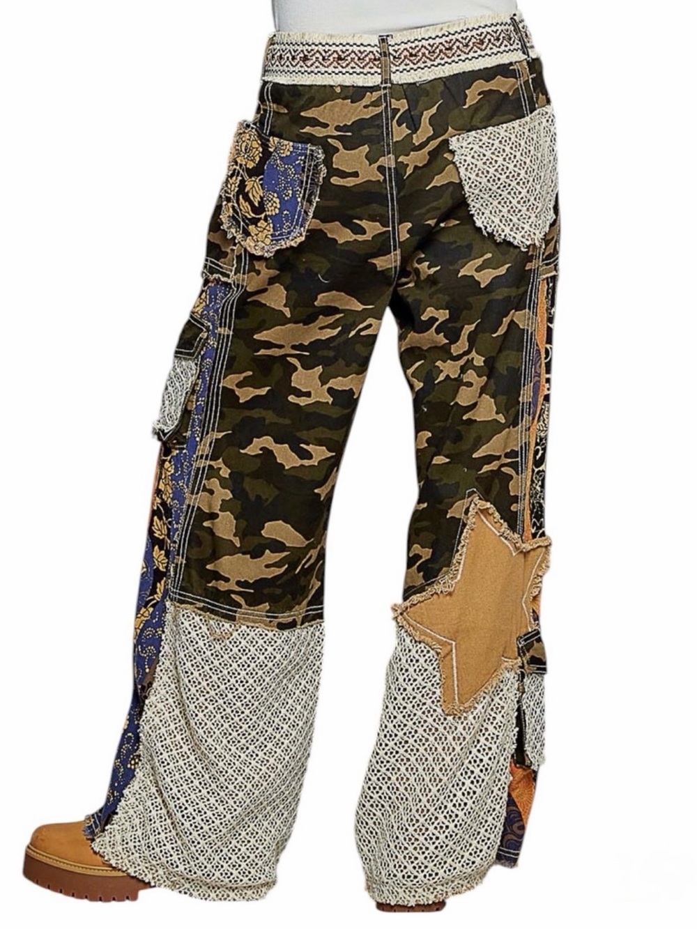 POL | Hunting Wives Camo Pants | NWOT | Medium - Picture 3 of 4